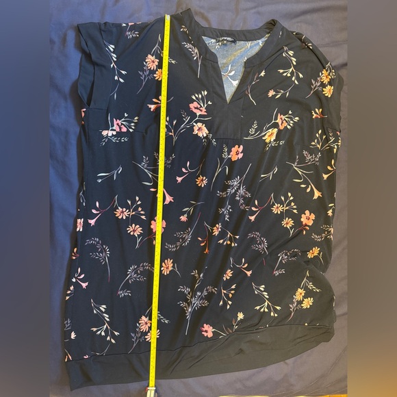 Georges Floral Tunic - Picture 6 of 6